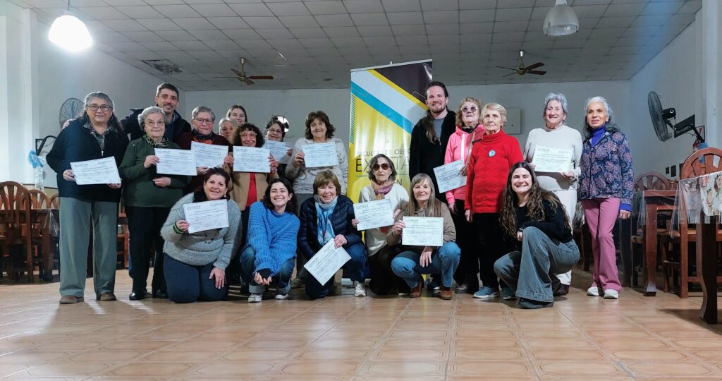 Memorias del campo digital. Reforzando la idea de identidad, registro y derechos culturales de personas mayores