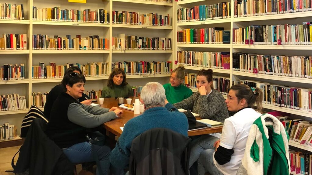 Historia(s) sobre el tablero: propuestas lúdicas-educativas para la la transmisión intergeneracional del patrimonio local de Sierras Bayas