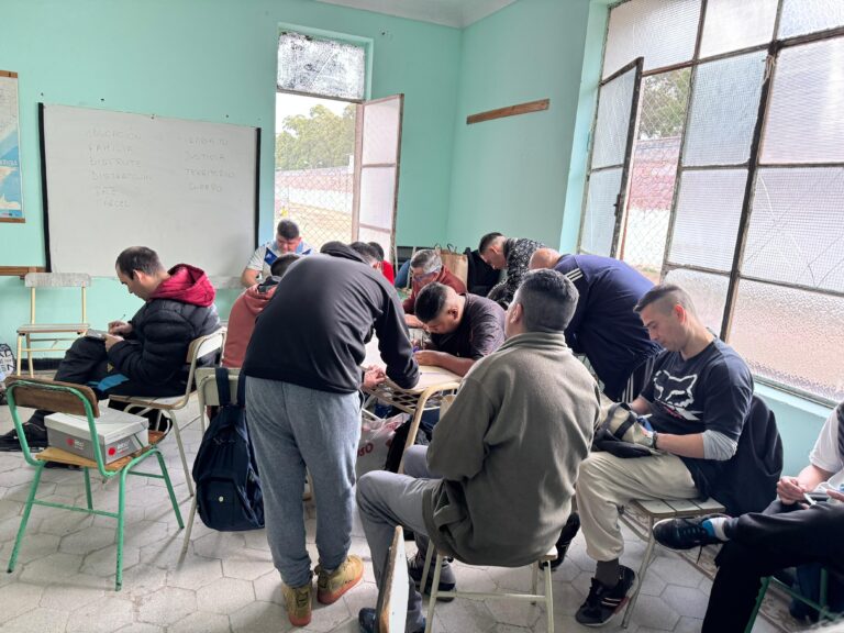 Cuerpos en tránsito. Representaciones sociales en torno al territorio carcelario.