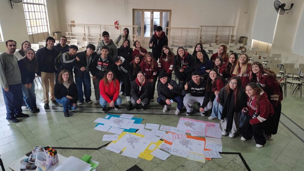 Smartphones y finanzas digitales en el territorio: prácticas de adolescentes en la ciudad de Olavarría