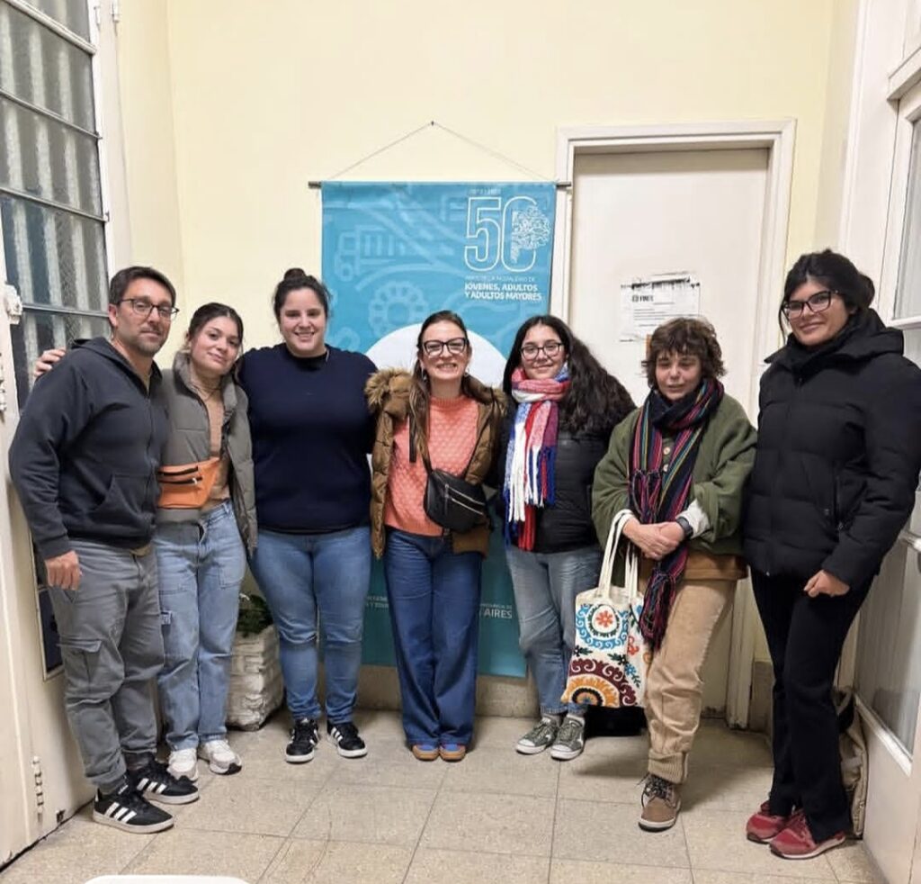 Corporalidad y emociones: comunicarse desde el bienestar. Una mirada social sobre lo que sentimos.