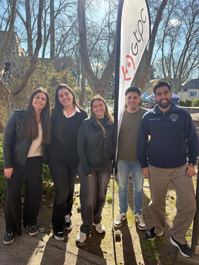 Sumando Experiencias: participación de estudiantes de la FCV-UNCPBA en las reuniones del Grupo de Técnicos y Productores de Cerdos (GTPC)